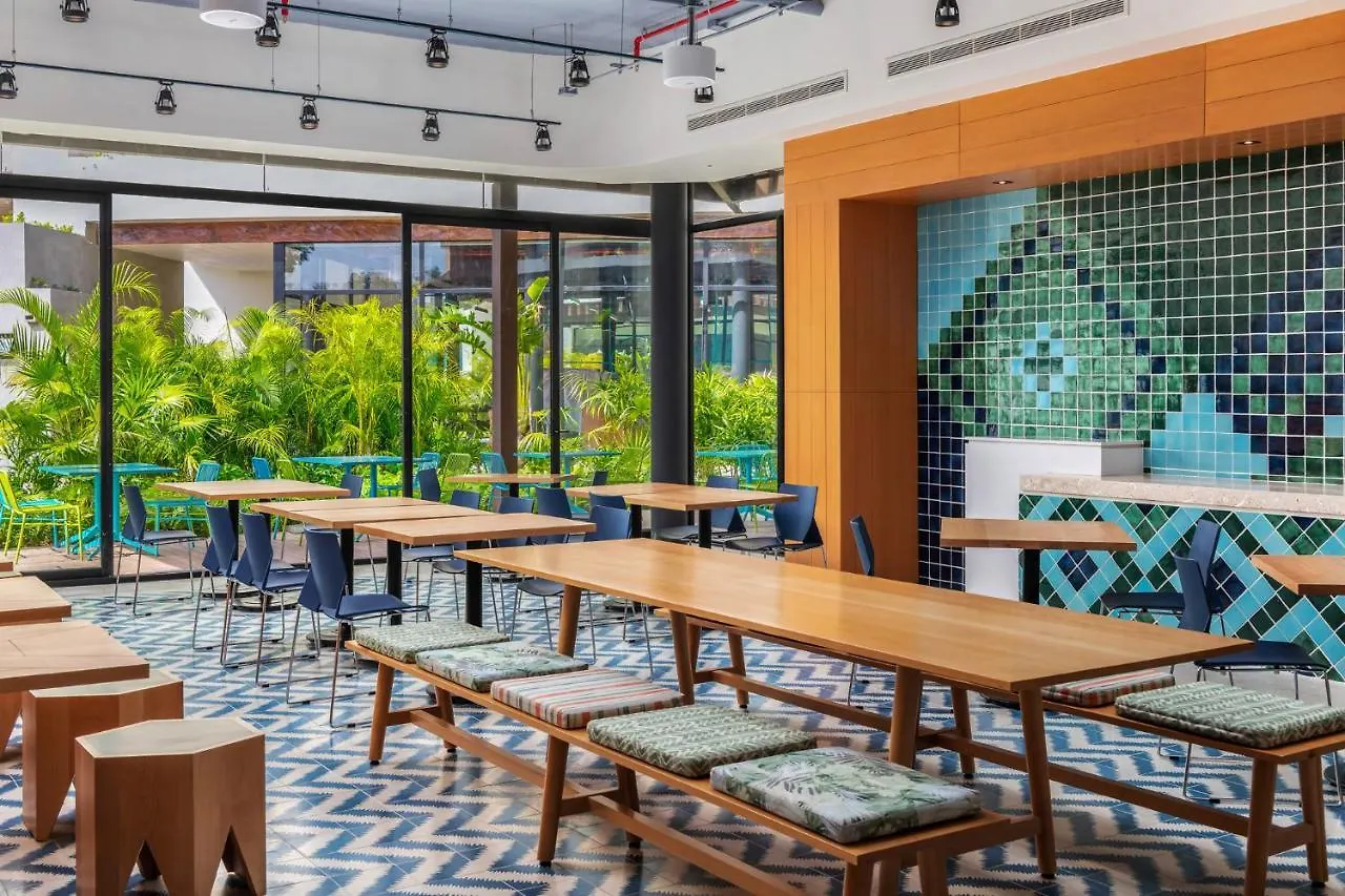 Hotel Aloft Tulum 4*,